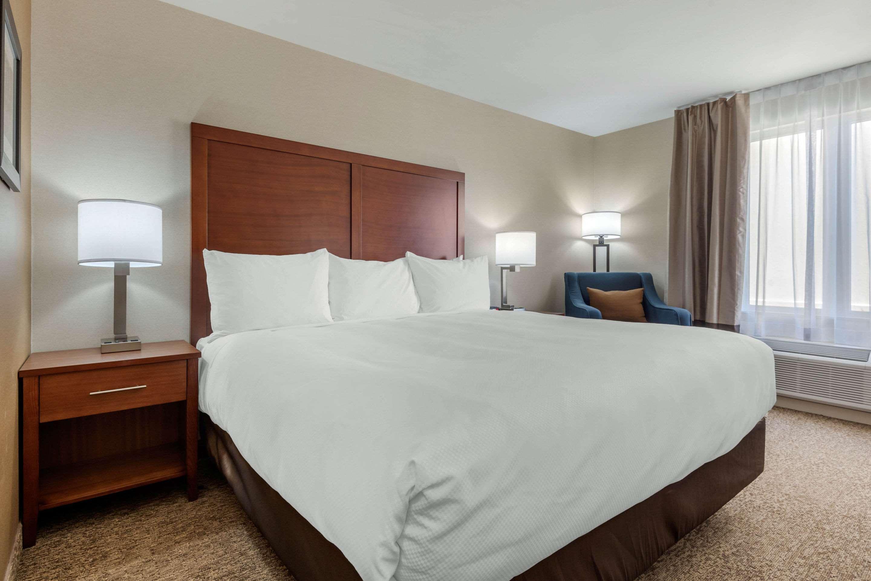 Comfort Inn & Suites Greater Napanee Exteriér fotografie
