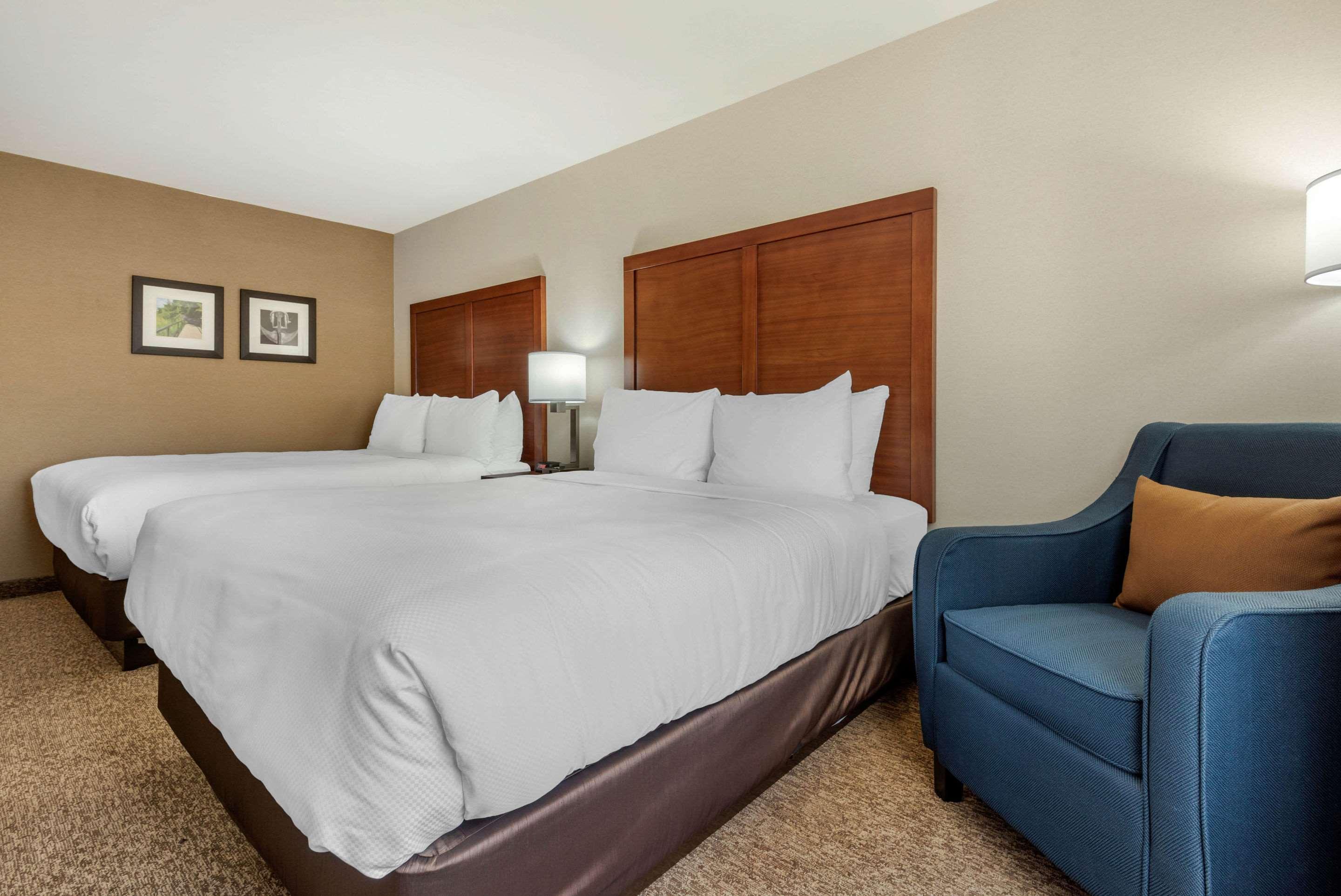 Comfort Inn & Suites Greater Napanee Exteriér fotografie