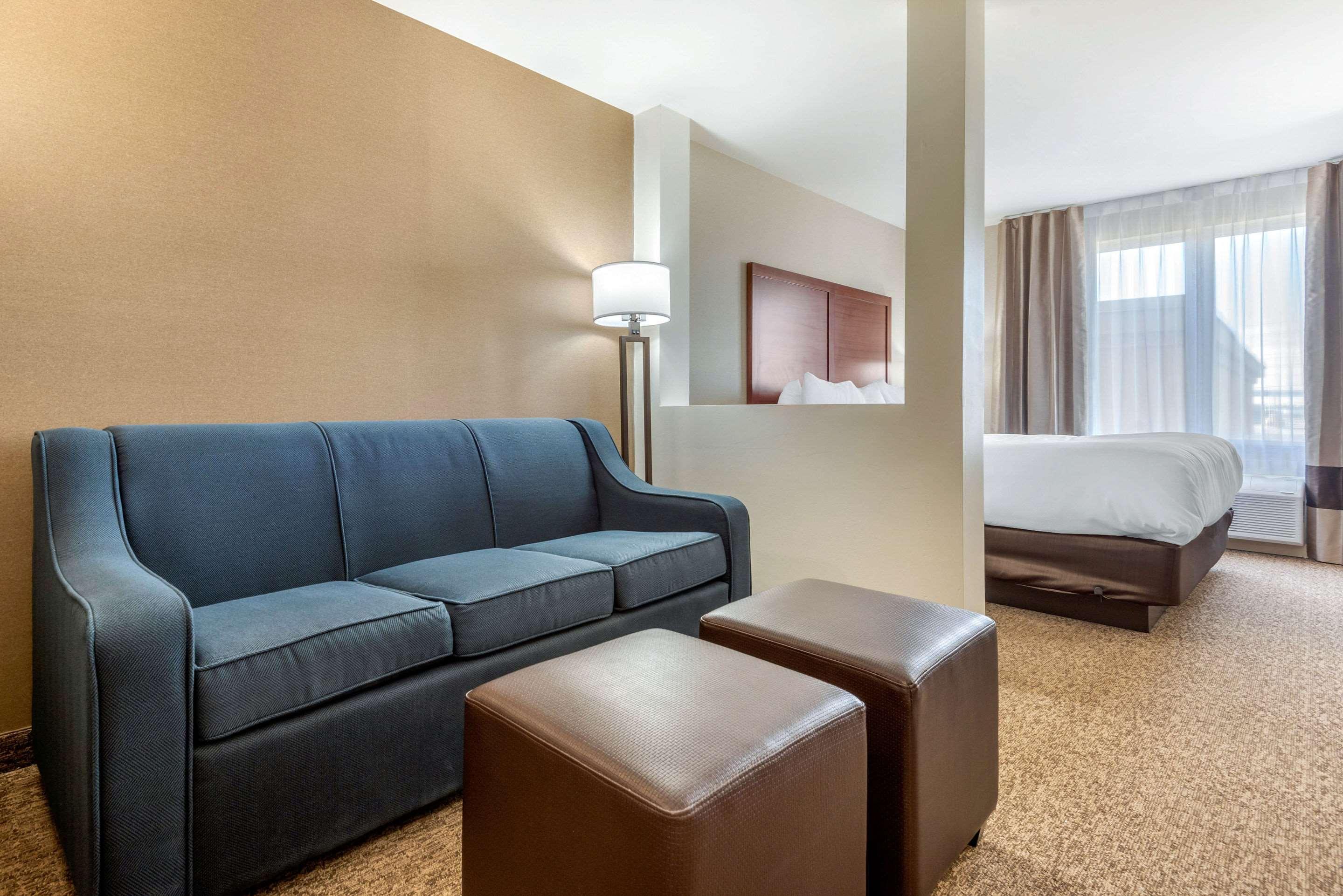 Comfort Inn & Suites Greater Napanee Exteriér fotografie